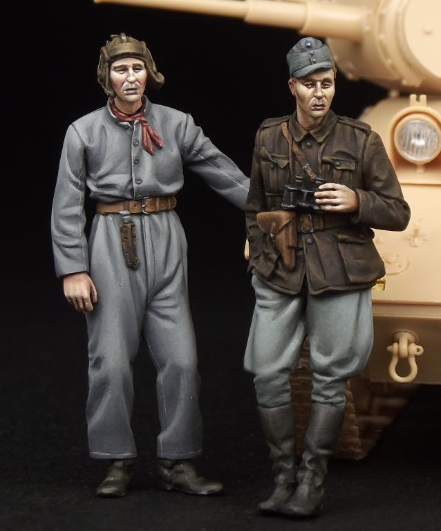 1/35 WWII Finnish Tank Crew - Click Image to Close