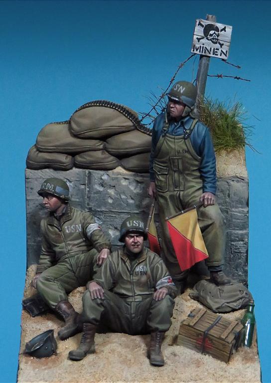 1/35 WWII US Navy Corpsmen & Signalman Utah Beach, Normandy 1944 - Click Image to Close