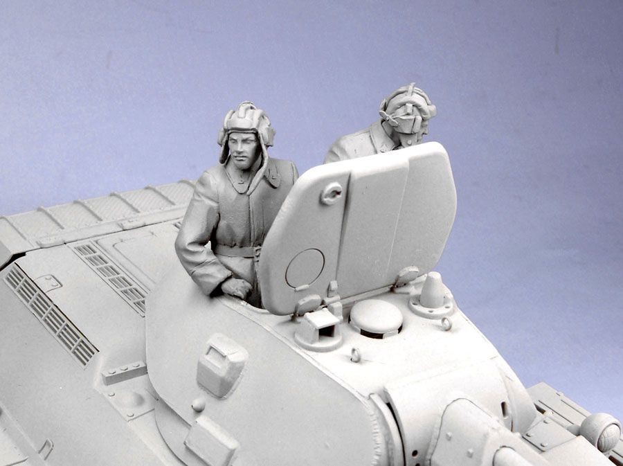 1/35 Soviet Tank Crew #1, Winter 1941-42 - Click Image to Close