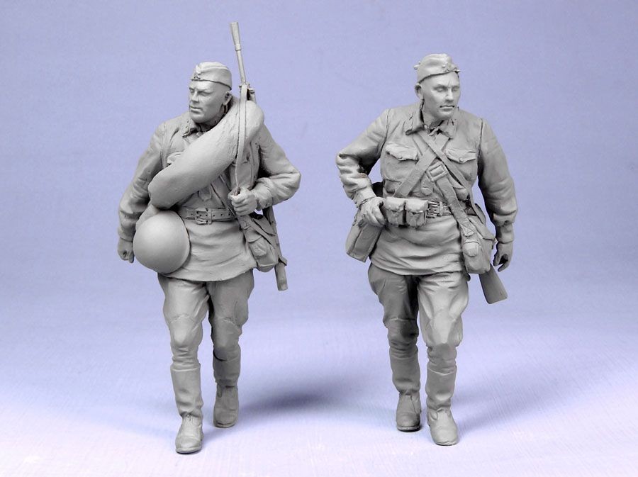 1/35 Red Army Men with Degtiarev MG, Summer 1941 - Click Image to Close