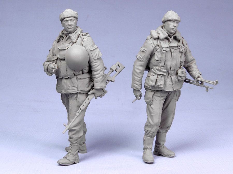 1/35 Modern Russian Soldiers w/SVD & PK, Chechniya 1993-2004 - Click Image to Close