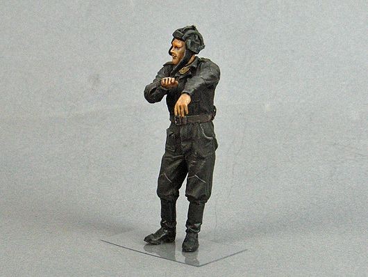 1/35 Soviet Tank Crewman, Summer 1943-45 - Click Image to Close